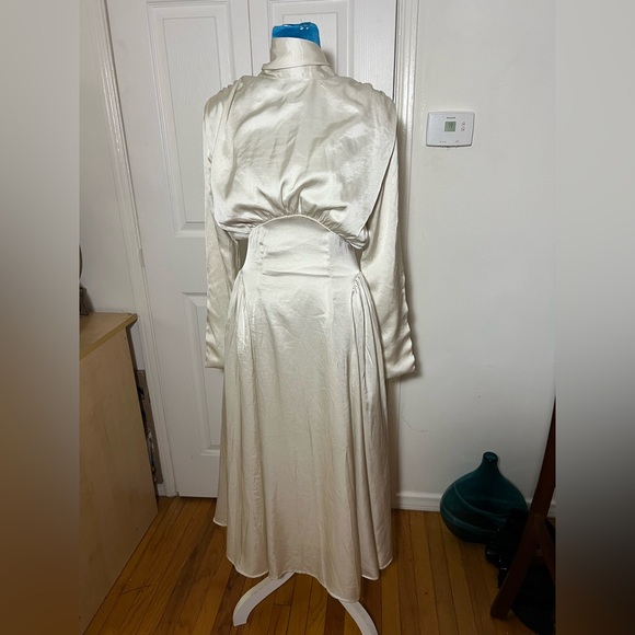 NWT The BEKK Nina High Neck Tea Length Dress Women’s Small ivory - Picture 4 of 11